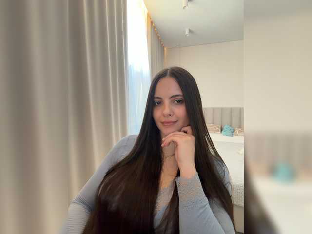 le modèle Cherry_s est en webcam porno dans un show sur le site bongacams, il possède les tags suivants: White/Caucasian,Brunette,Shaved