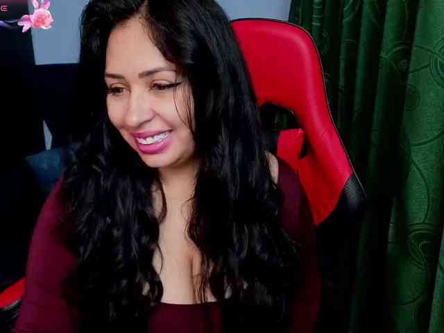 Charlottee91 webcam