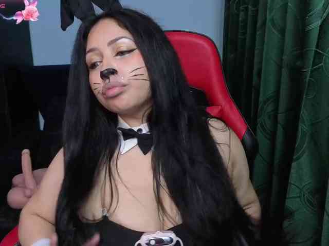 Charlottee91 webcam