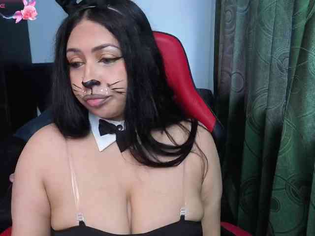 Charlottee91 webcam