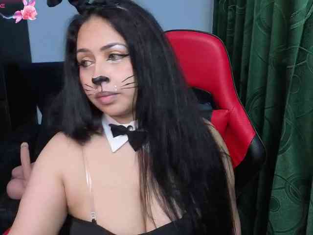 Charlottee91 webcam