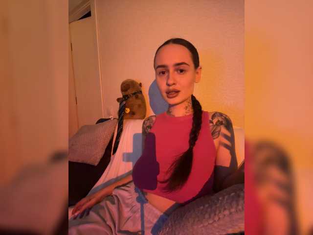 OriginalHOOLi's BongaCams show and profile