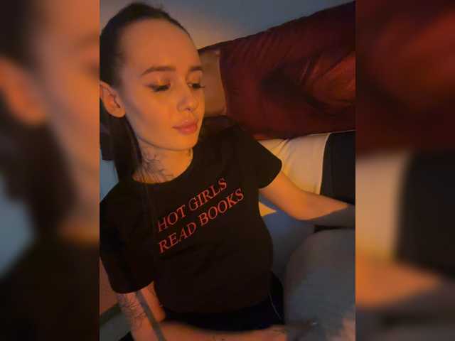 OriginalHOOLi live cam on BongaCams