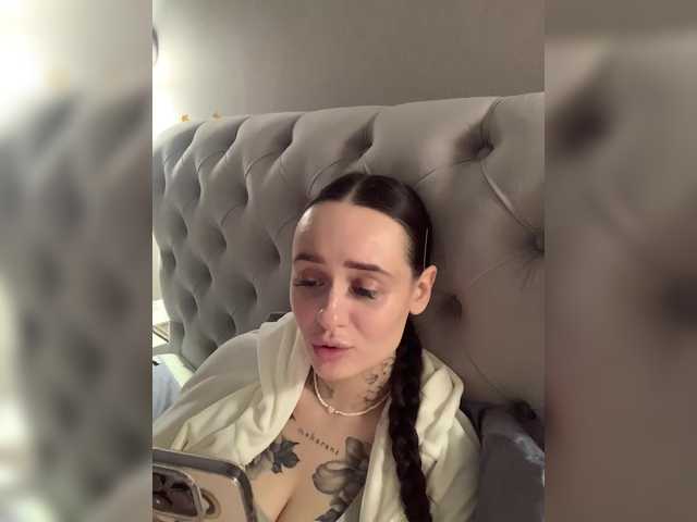 OriginalHOOLi live cam on BongaCams