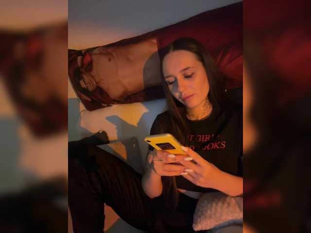 originalhooli cam belle