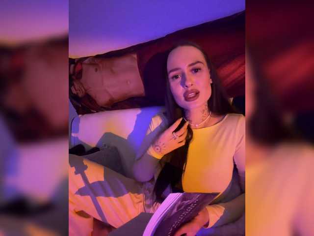 OriginalHOOLi live cam on BongaCams