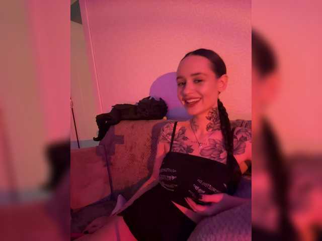 OriginalHOOLi live cam on BongaCams