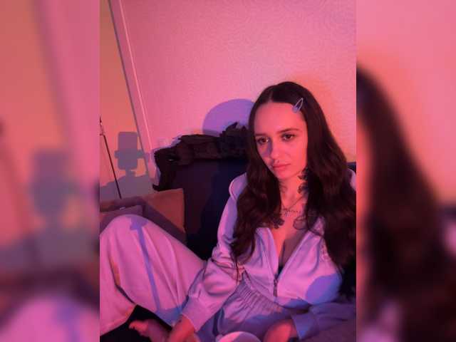 OriginalHOOLi live cam on BongaCams