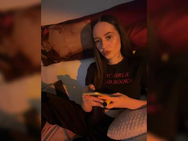 OriginalHOOLi live cam on BongaCams