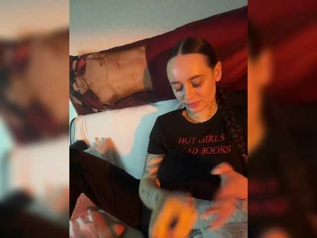 OriginalHOOLi live cam on BongaCams