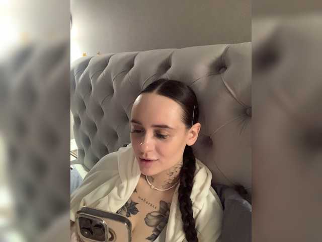 OriginalHOOLi live cam on BongaCams