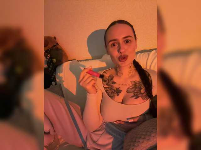 OriginalHOOLi's BongaCams show and profile