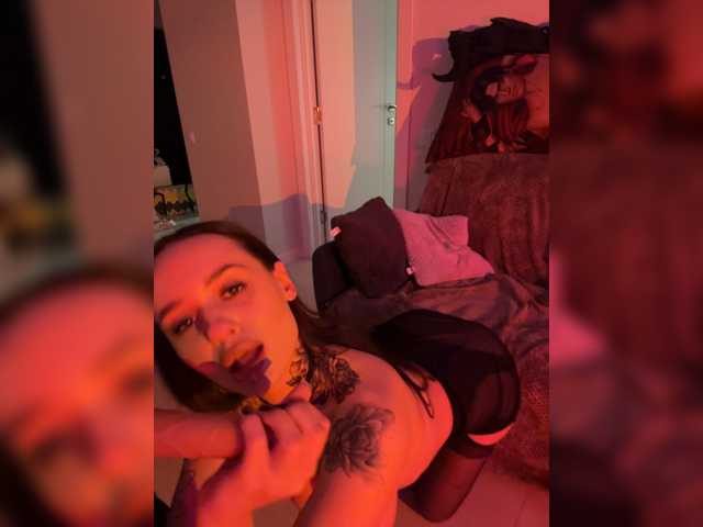 OriginalHOOLi live cam on BongaCams