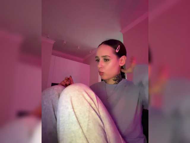 OriginalHOOLi live cam on BongaCams