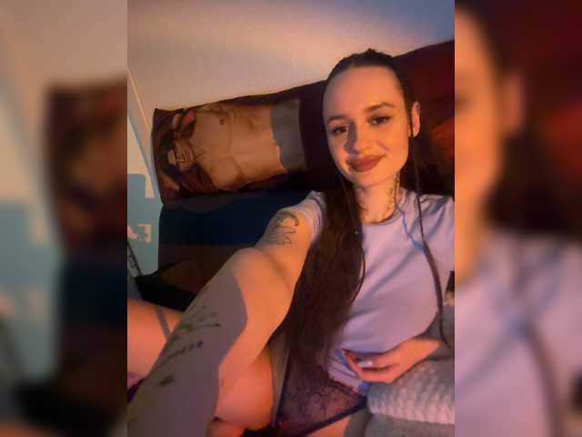 OriginalHOOLi live cam on BongaCams