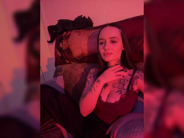 OriginalHOOLi live cam on BongaCams