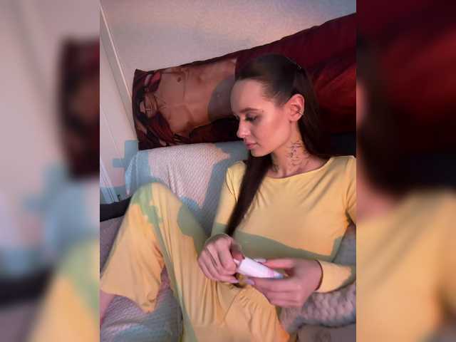 OriginalHOOLi live cam on BongaCams