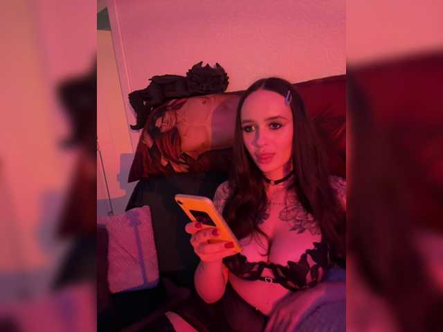 OriginalHOOLi live cam on BongaCams