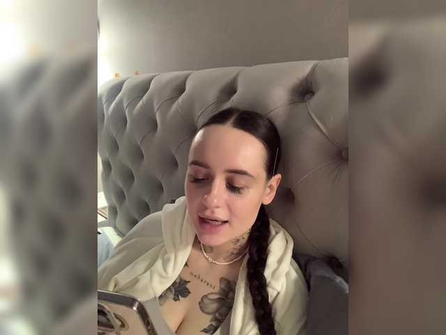 OriginalHOOLi live cam on BongaCams