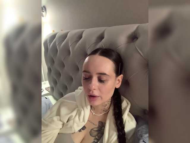 OriginalHOOLi live cam on BongaCams