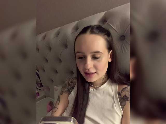 OriginalHOOLi live cam on BongaCams