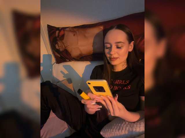 OriginalHOOLi live cam on BongaCams