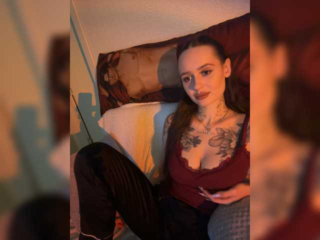 OriginalHOOLi live cam on BongaCams
