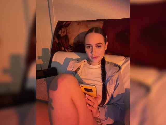 Este modelo está en vivo ahora. OriginalHOOLi
