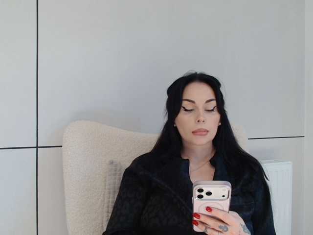 ElisCat, en directo ahora en BongaCams