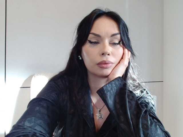 ElisCat, en directo ahora en BongaCams