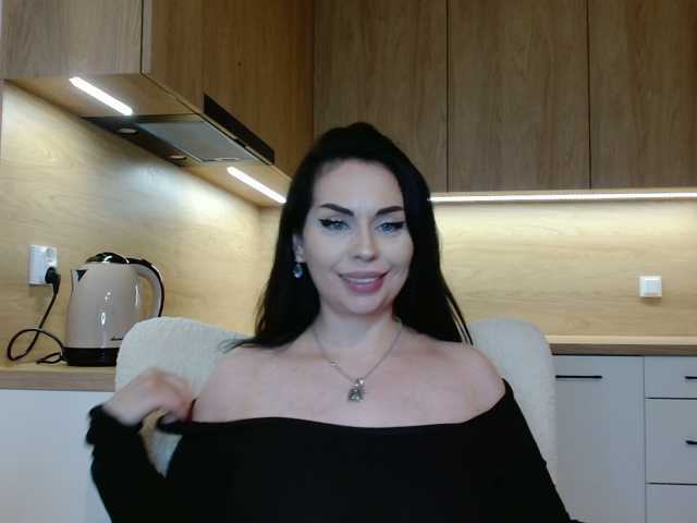 ElisCat live cam on BongaCams
