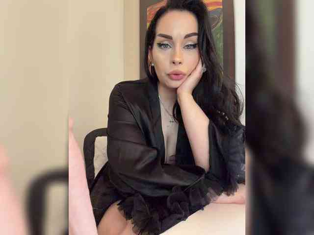 Model: BELLLAAAA