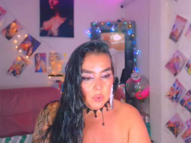 vanesaalatina live cam on BongaCams