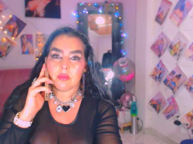 vanesaalatina live cam on BongaCams