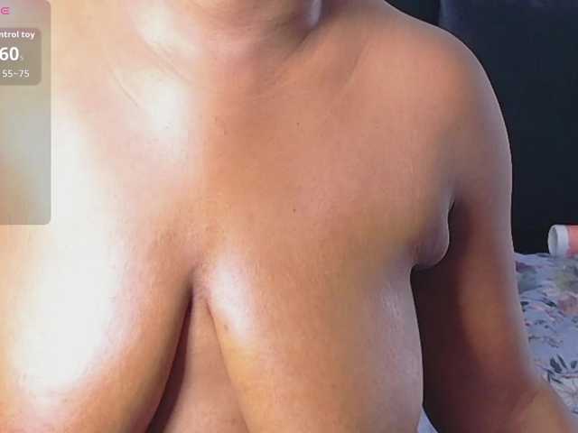 mommywebcam live webcam show