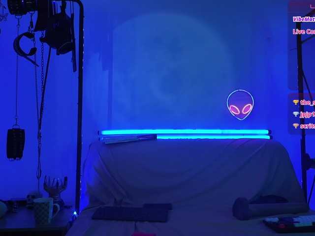 le modèle CyberXGoddess est en webcam porno dans un show sur le site bongacams, il possède les tags suivants: White/Caucasian,Brunette,Shaved