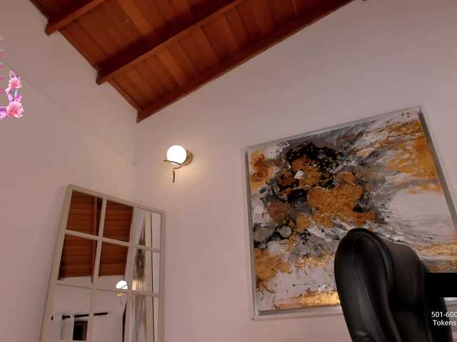 JuanitaClay live cam on BongaCams
