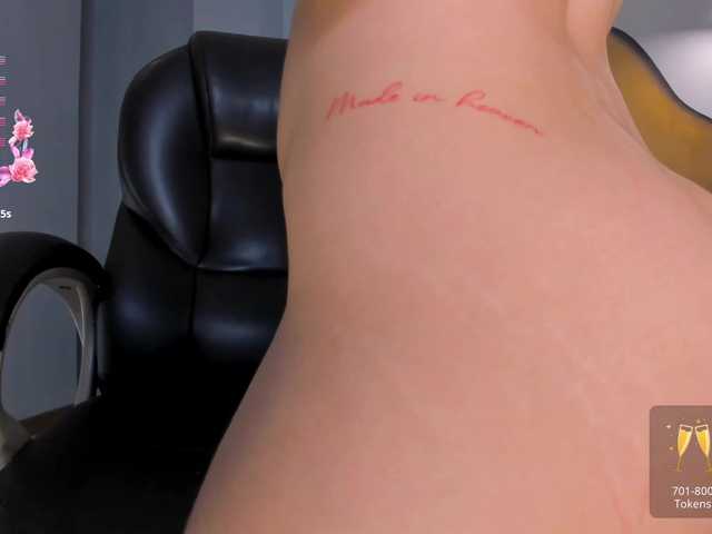JuanitaClay live cam on BongaCams