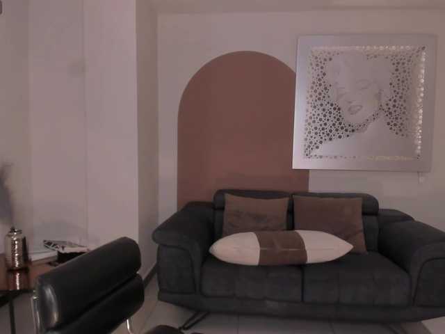 JuanitaClay live cam on BongaCams