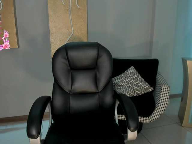JuanitaClay live cam on BongaCams