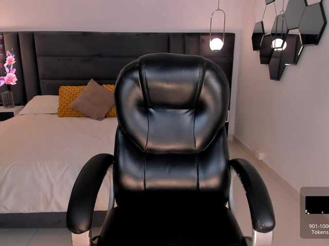 JuanitaClay live cam on BongaCams