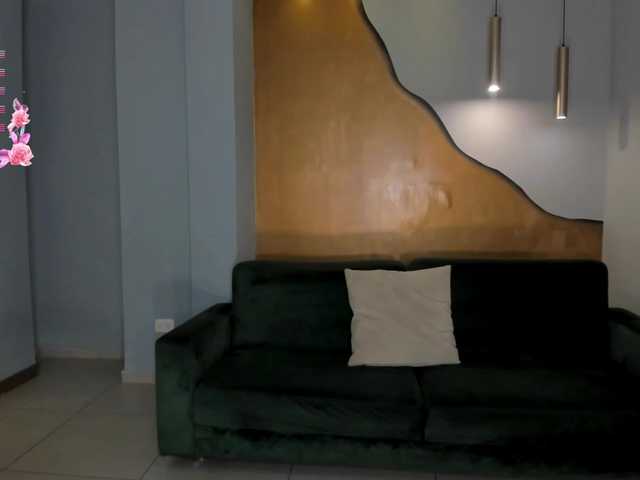 JuanitaClay live cam on BongaCams