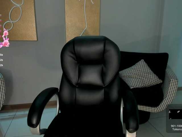 JuanitaClay live cam on BongaCams