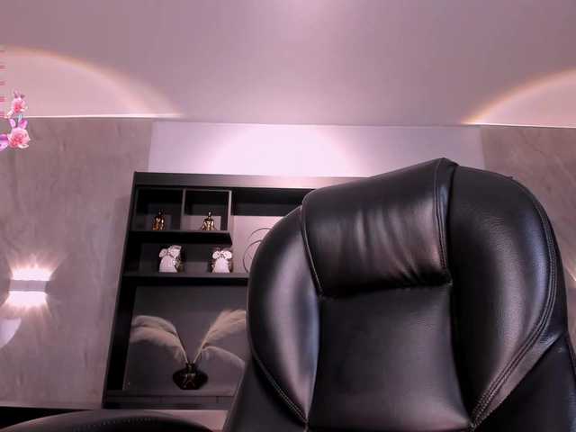 JuanitaClay live cam on BongaCams