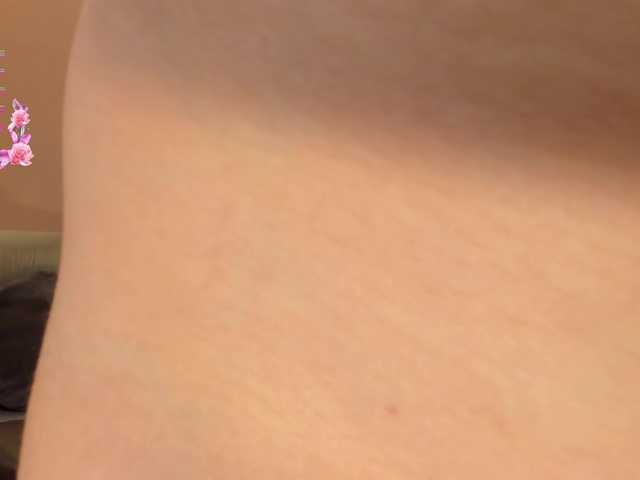 JuanitaClay live cam on BongaCams