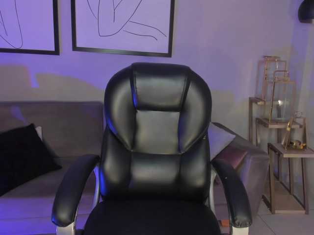 JuanitaClay's BongaCams show and profile