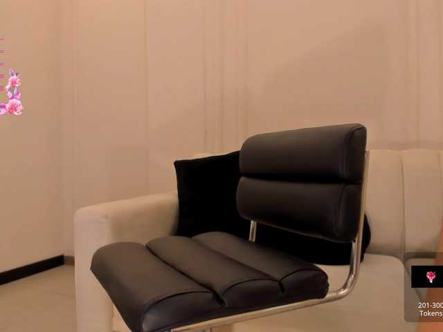 JuanitaClay live cam on BongaCams