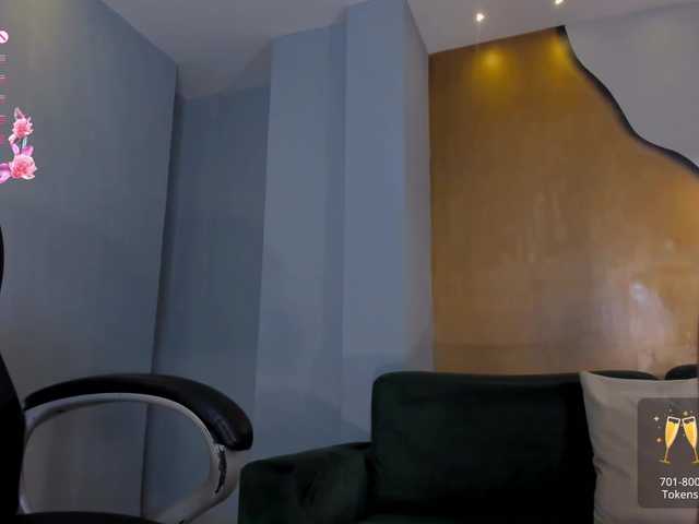JuanitaClay live cam on BongaCams