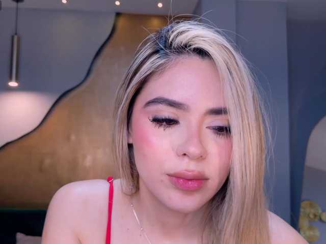 JuanitaClay live cam on BongaCams