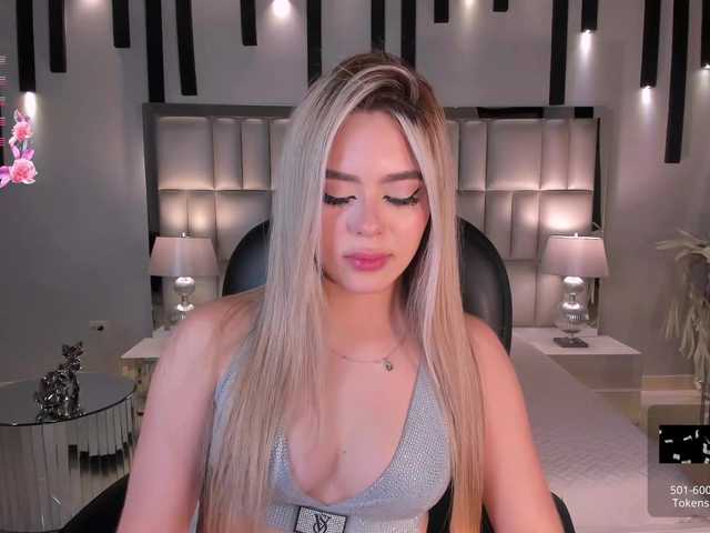 JuanitaClay live cam on BongaCams